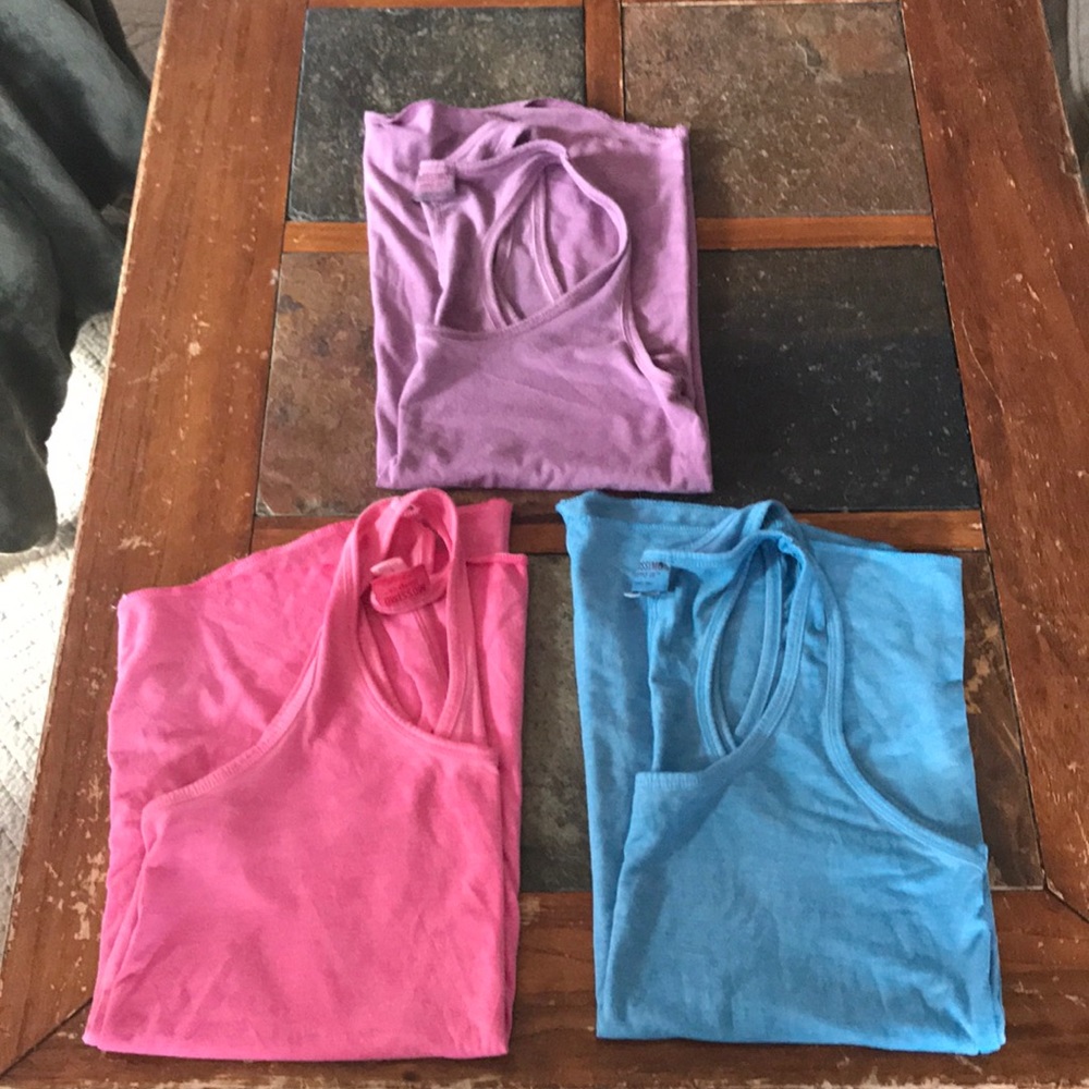 Mossimo tanks